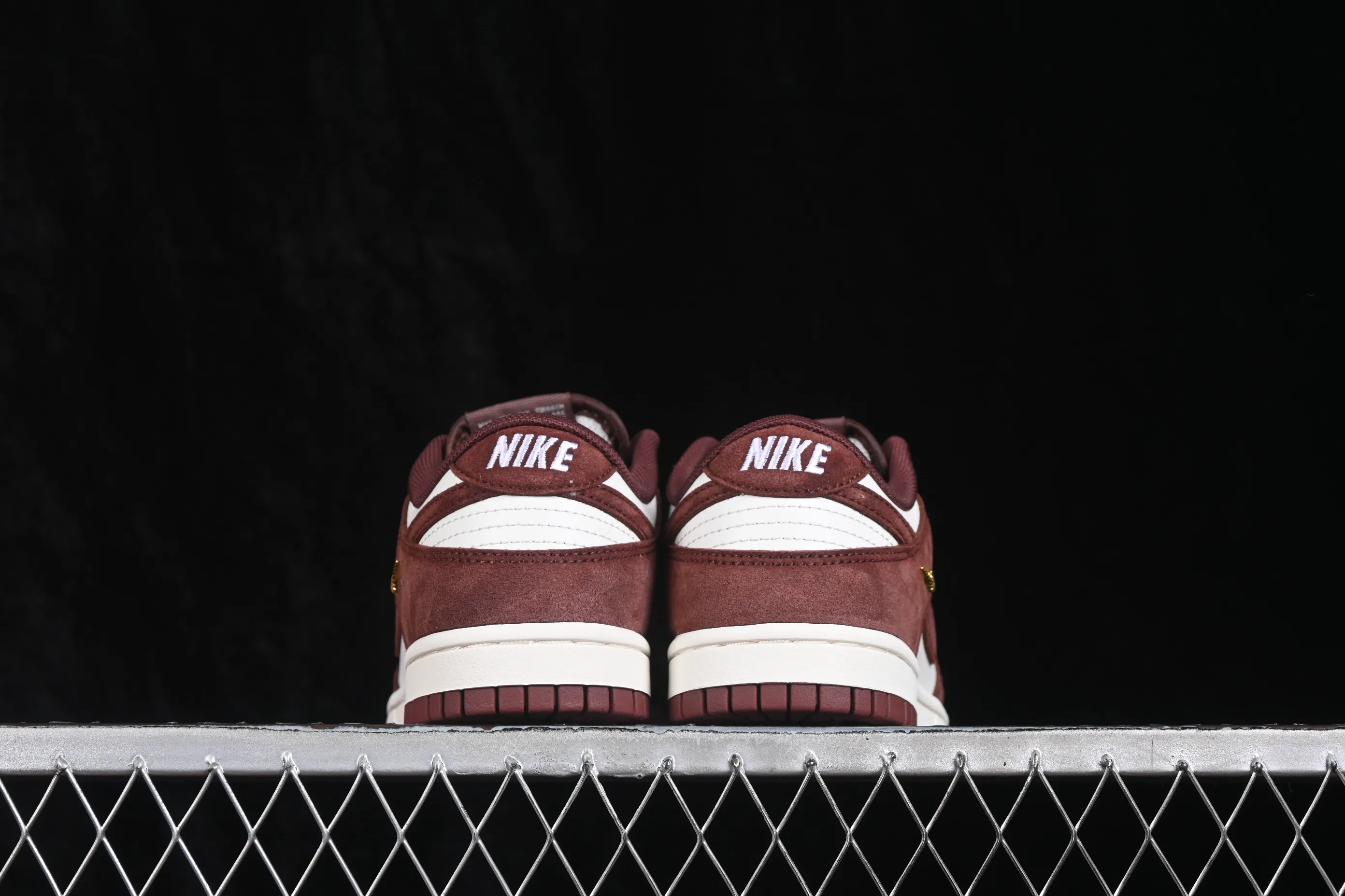 All Categories Nk SB Dunk Series Nk SB Dunk Low Low-top sneakers Nike SB Dunk Low Year of the Horse Burgundy Low-top casual sneakers IB4417-104